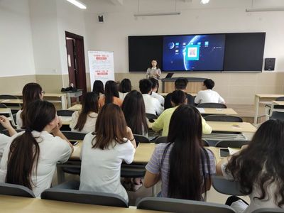 四川工业科技学院-经济管理学院--财经学院联系就业单位到校宣讲助力毕业生就业